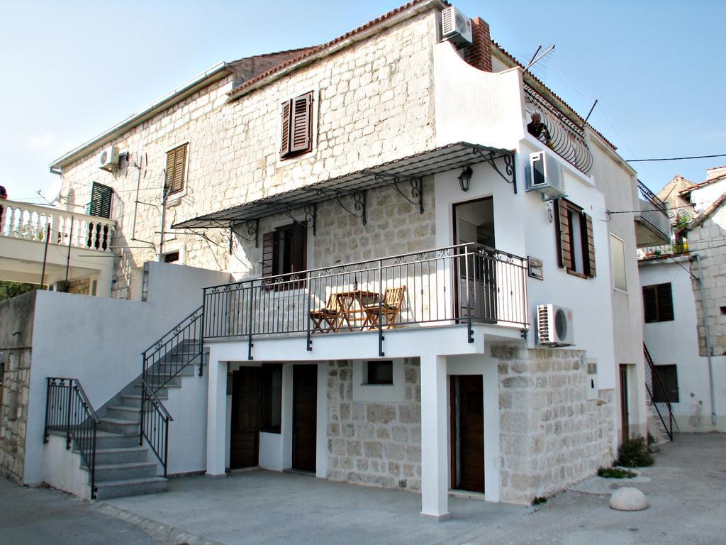 Apartment Noa Kaštel Kambelovac Habitación foto